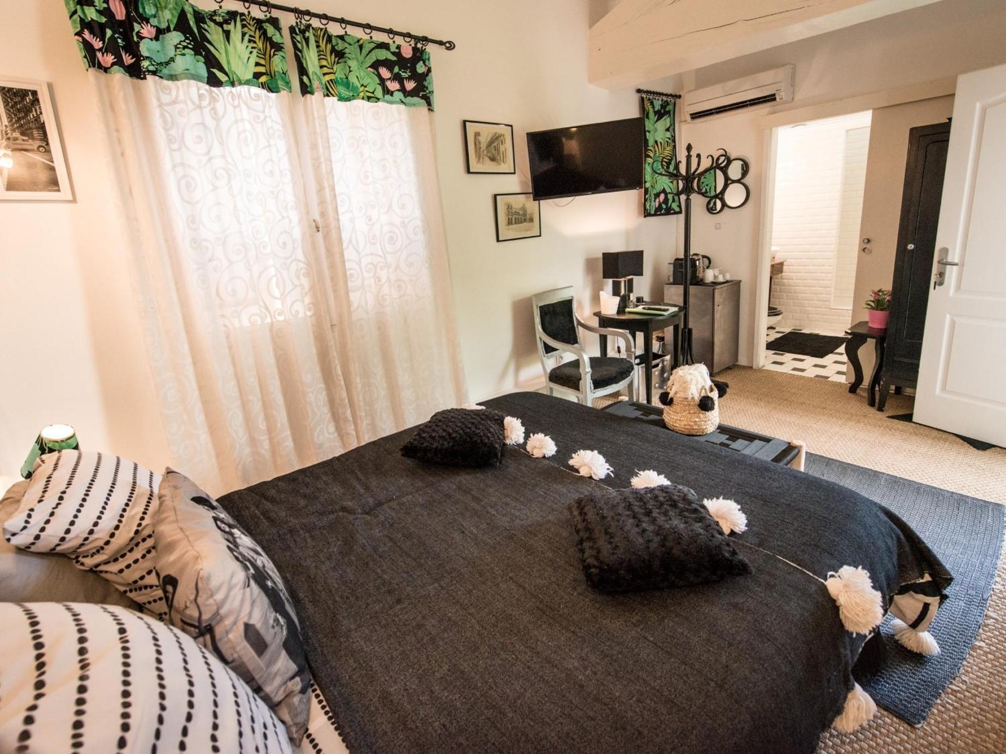 Chambre D'Hotes Villa Ambrosia Et Spa Narbonne Oda fotoğraf